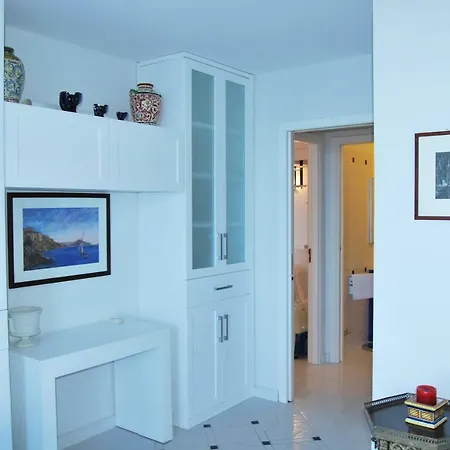 Elizabeth Villa